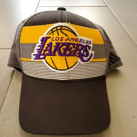 adidas lakers cap
